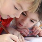 На двоих детей родитель обязан отдавать треть дохода